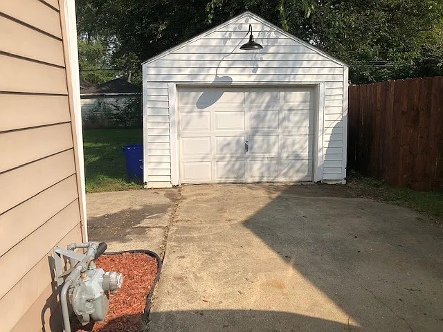 3 bed, 1 bath home in Rockford